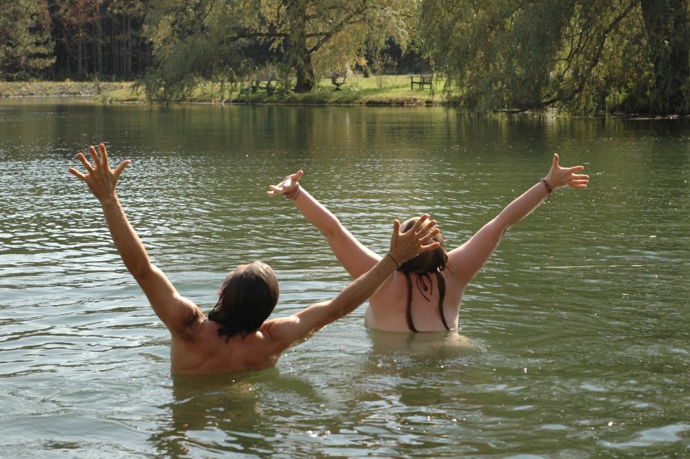 Here’s the Skinny on Skinny Dipping