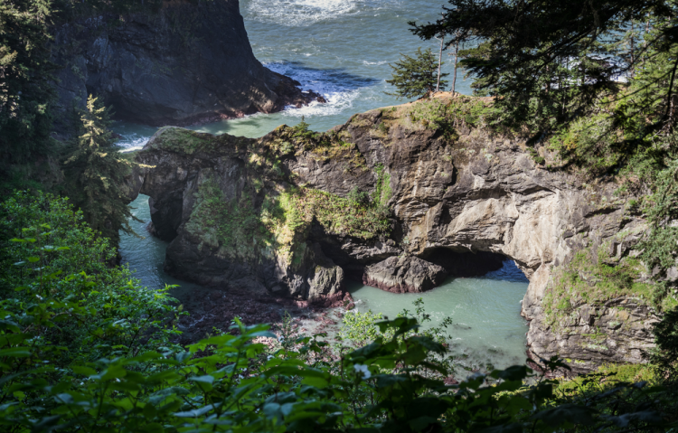 Natural Bridge Campground in Oregon