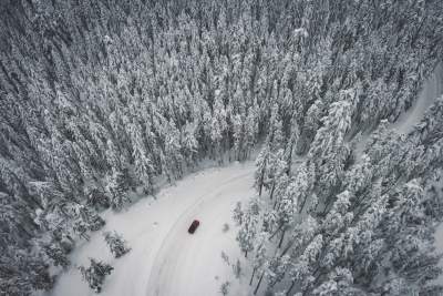 Travel Safely: How to Make a Winter Car Emergency Kit